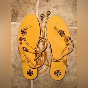 NIB Tory Burch Womens Capri Flat Lace Up Sandals Gold